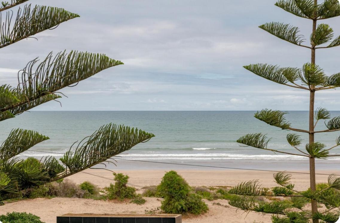 Ocean Breeze ,See View Apartment L'Oasis Kültér fotó